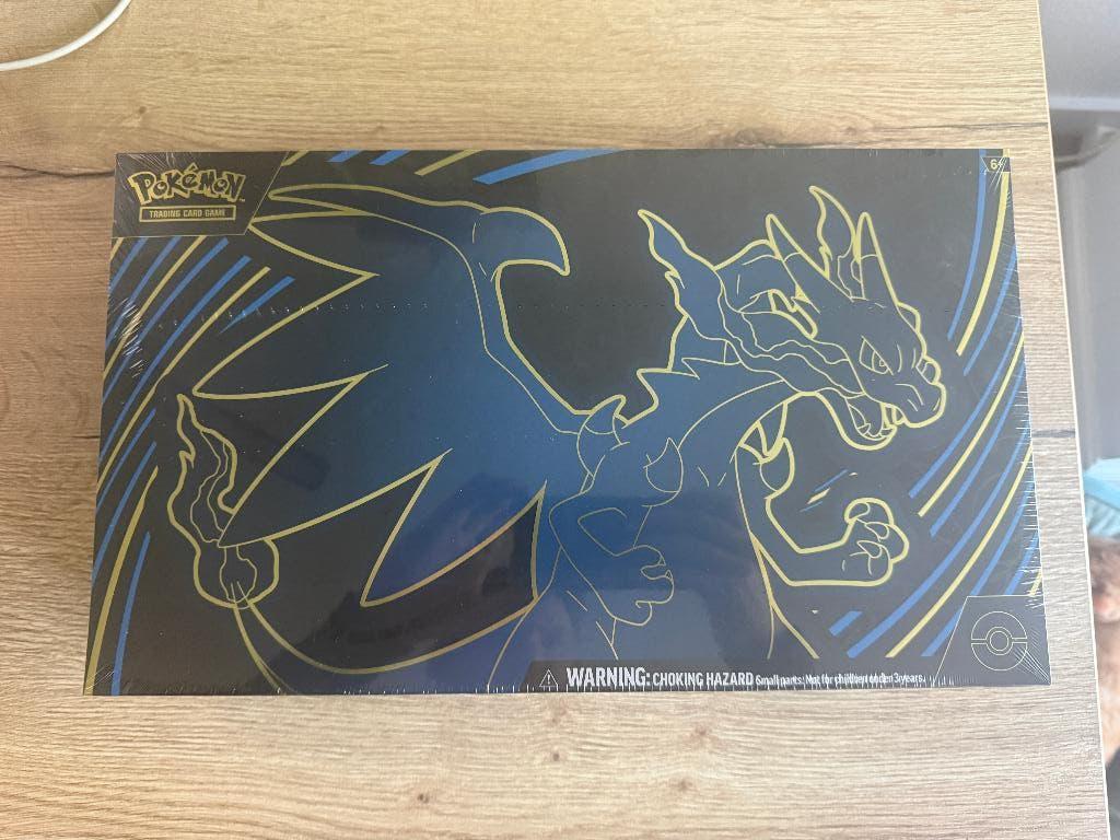 Pokemon Mega Charizard X EX ultra premium collection box, Hobby en Vrije tijd, Verzamelkaartspellen | Pokémon, Ophalen of Verzenden