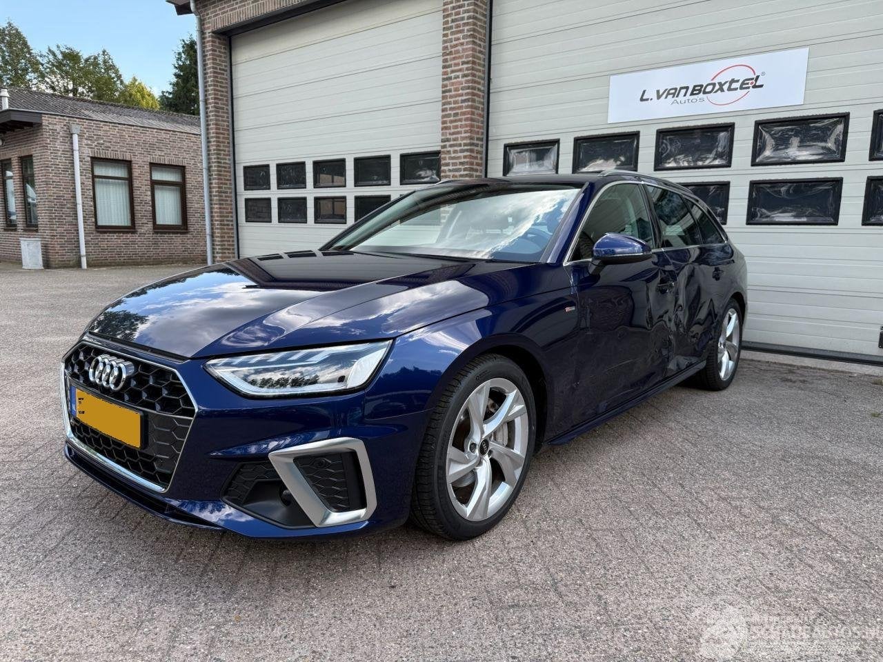 Audi A4 40 TFSI S Edition Automaat Pano Navi Clima 52329 Km, Auto diversen, Schadeauto's, Automaat, Overige carrosserieën, Info@audi.de