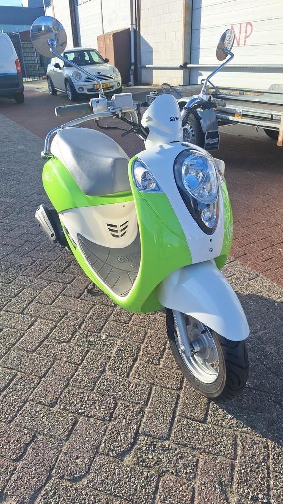 Sym mio 25km super netjes, Fietsen en Brommers, Scooters | SYM, Ophalen