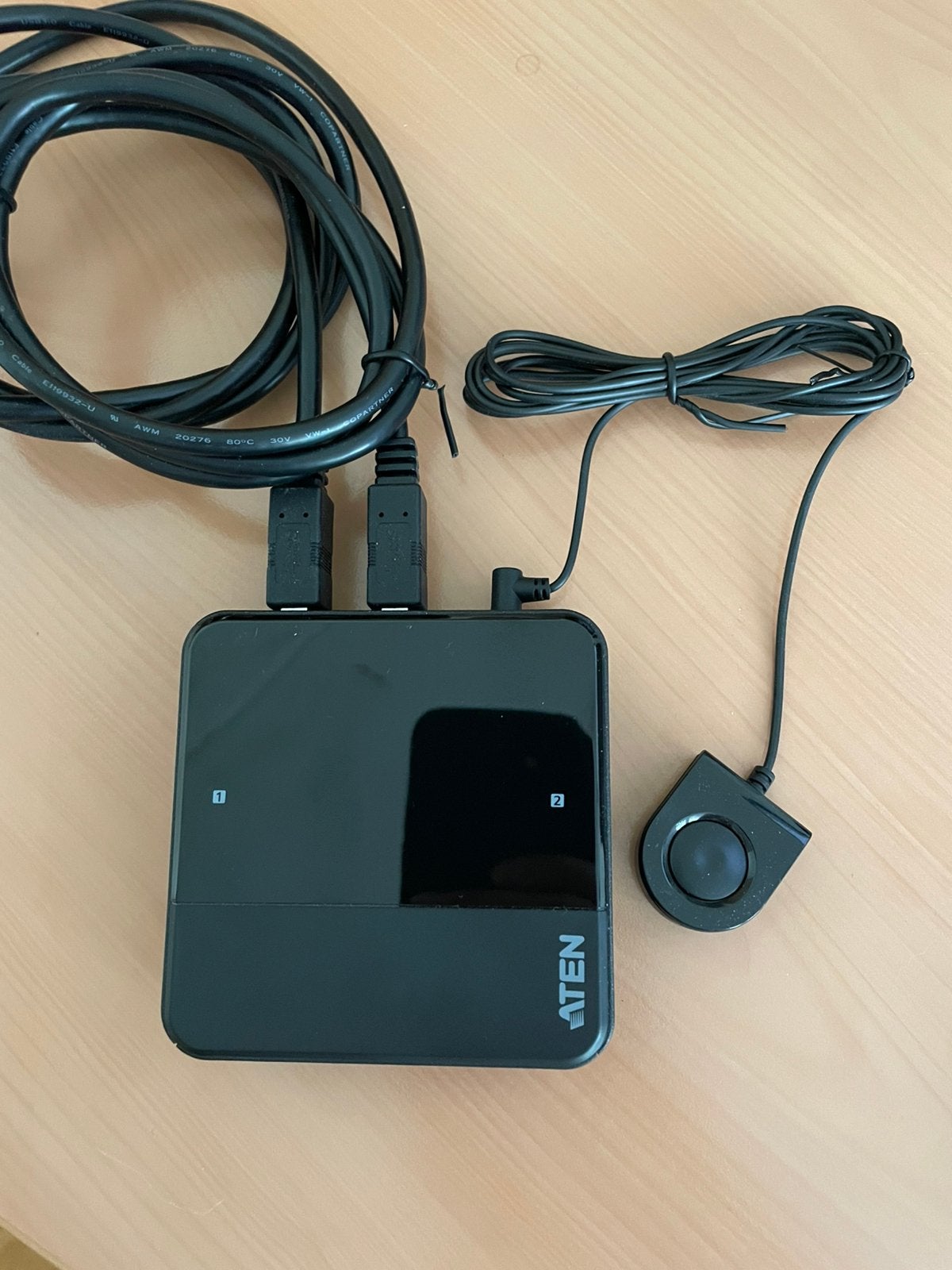 Aten 2-Port USB 3.0 Peripheral Sharing switch US234, Computers en Software, Dockingstations, Ophalen of Verzenden, Zo goed als nieuw