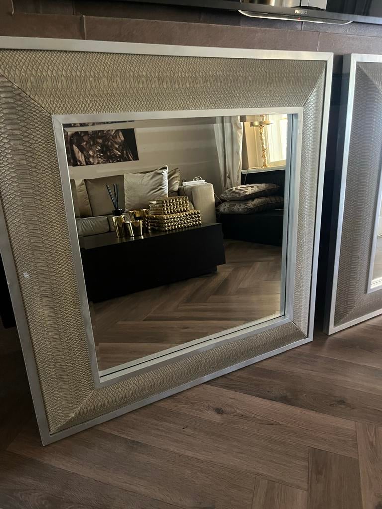 2 Eichholtz spiegels met slangenprint frame 125 per stuk, Huis en Inrichting, Vierkant, Ophalen of Verzenden, Zo goed als nieuw