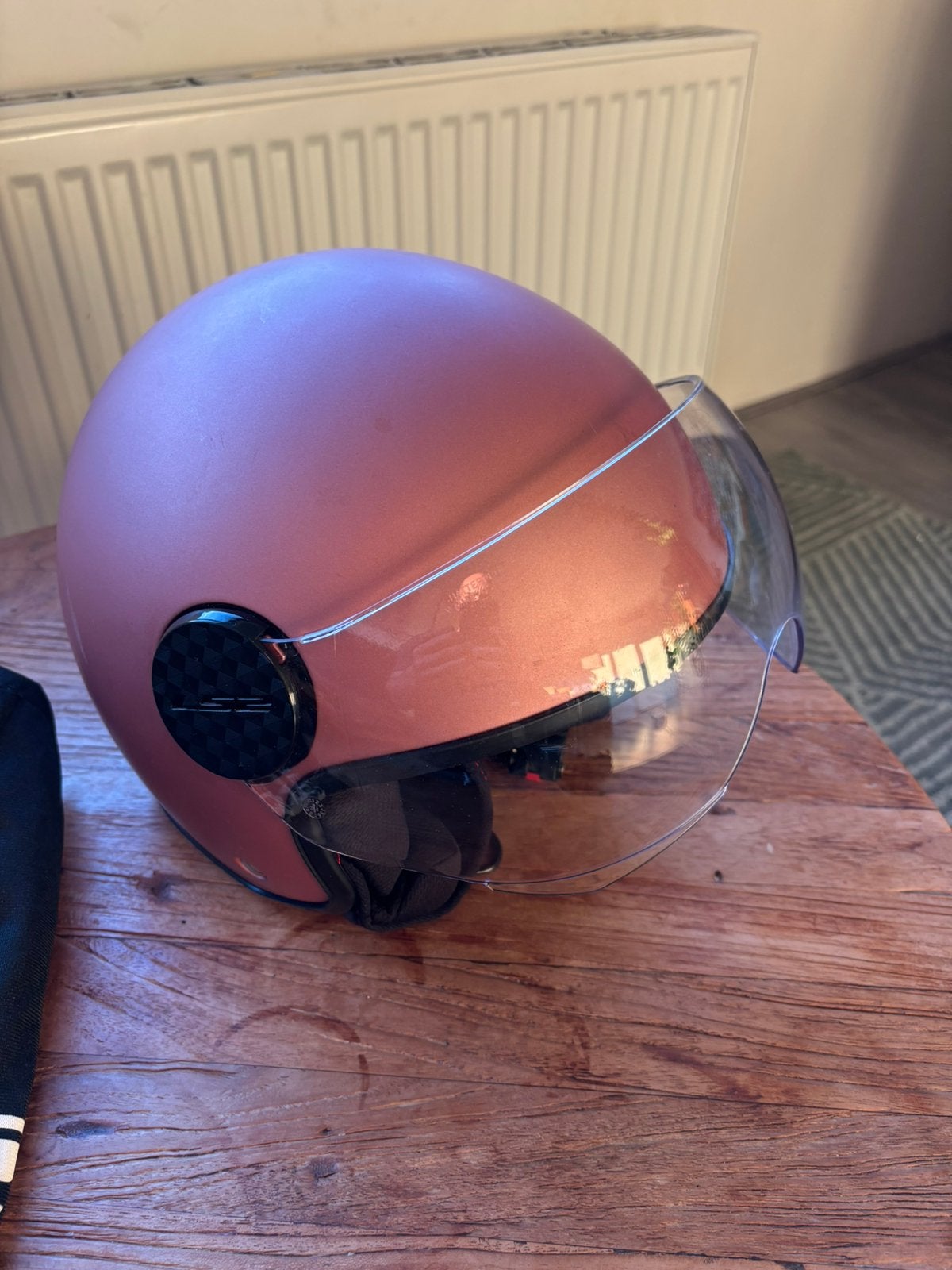 Roze LS2 helm maat S / 56 cm, Fietsen en Brommers, Brommerhelmen, Ophalen of Verzenden, Zo goed als nieuw, Small
