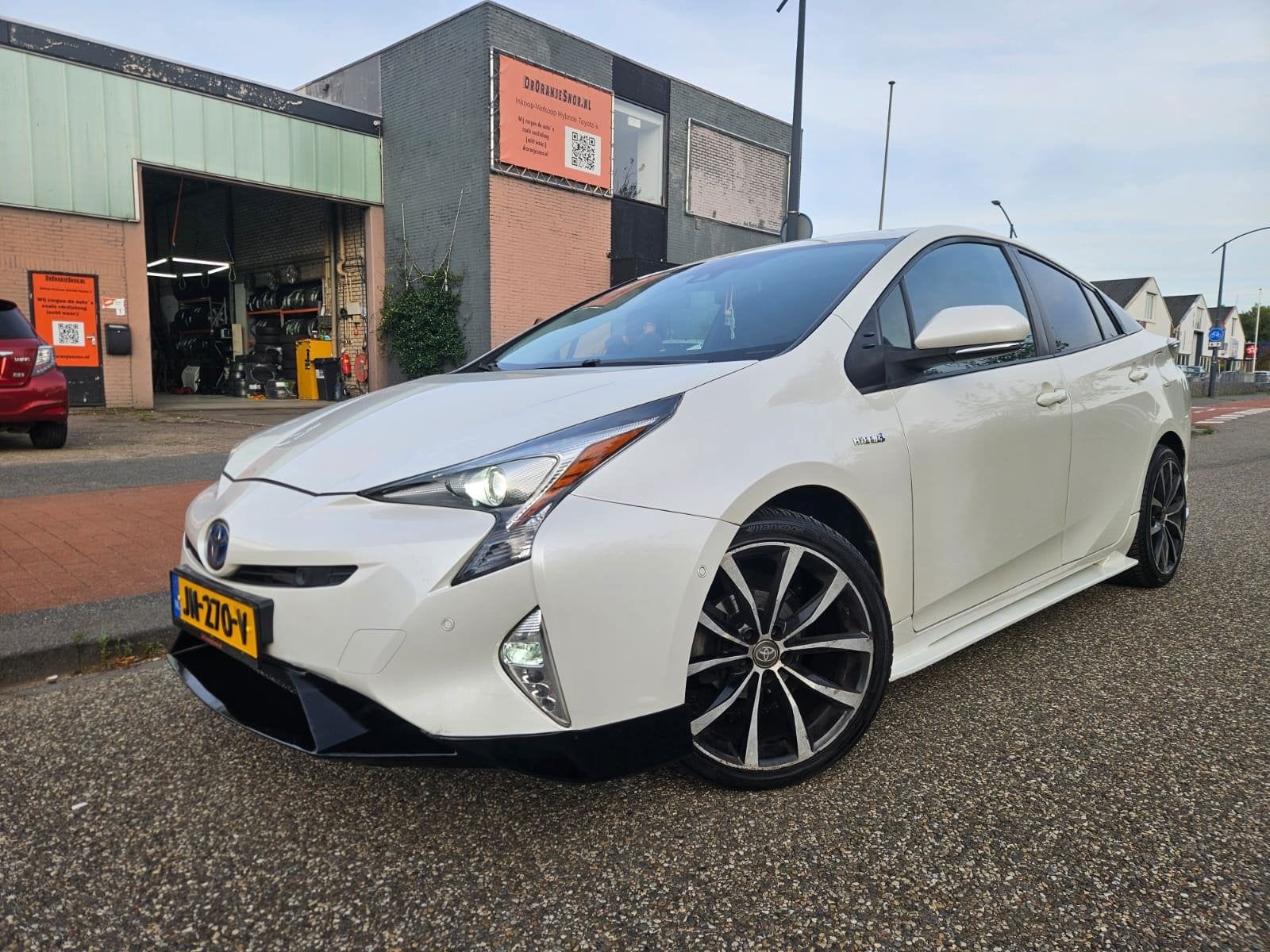 Toyota Prius 1.8 Executive GARANTIE, Auto's, Euro 6, Wit, Bedrijf, 725 kg