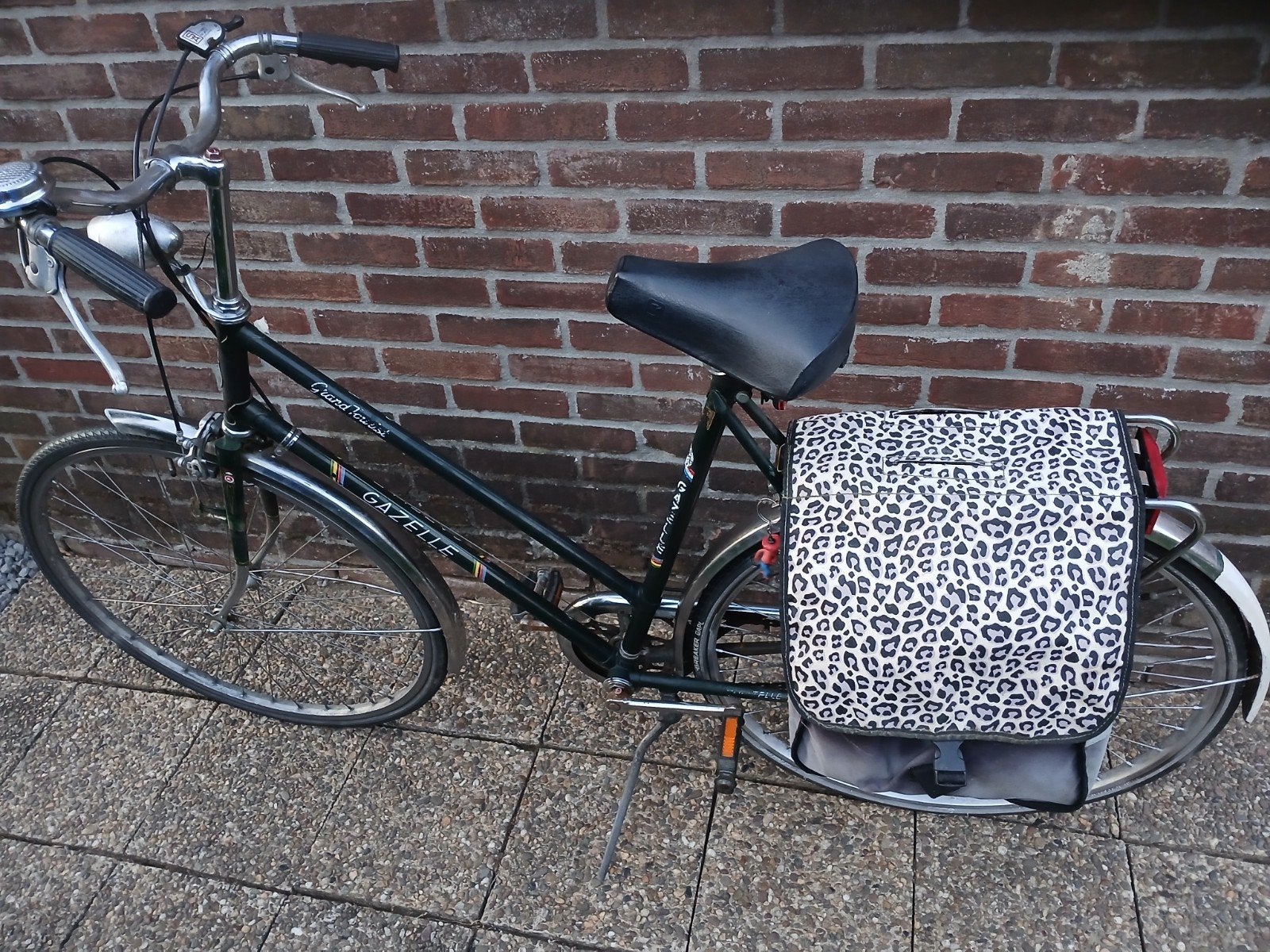 Gazelle vintage fiets met  fietstassen, Gebruikt, Velgrem, Versnellingen, Ophalen of Verzenden