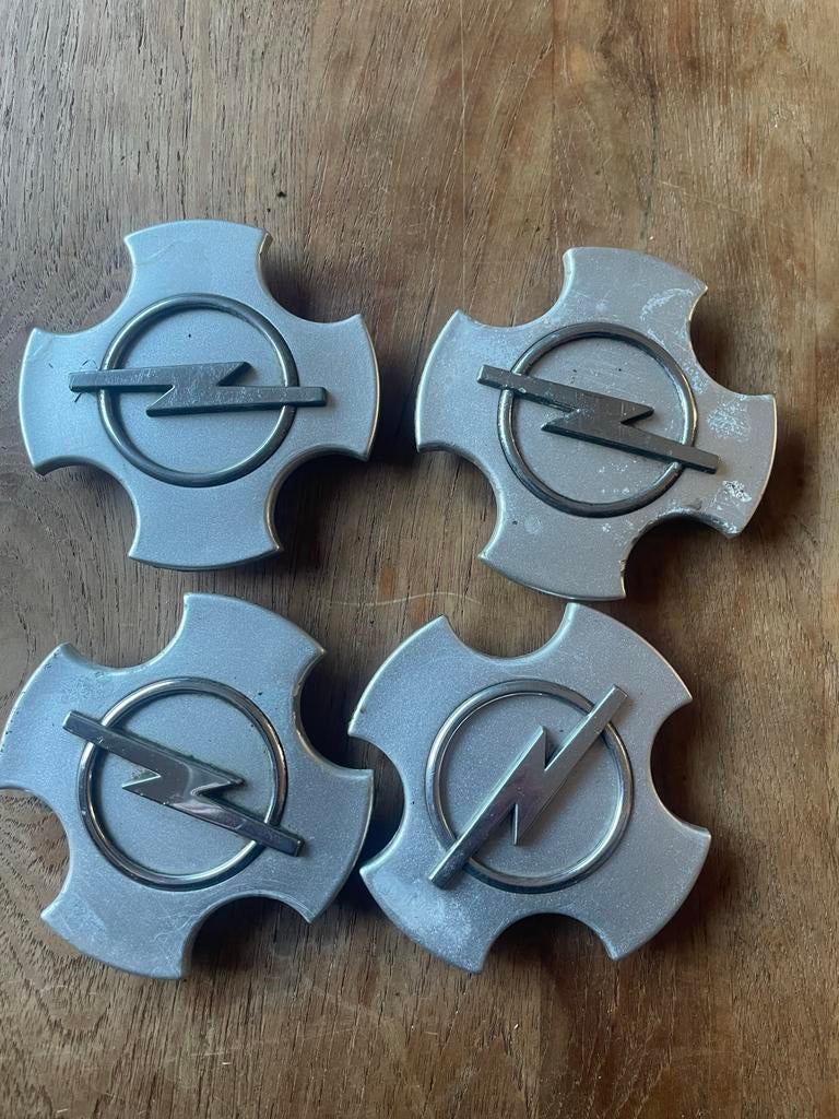 Set van 4 Opel Tigra naafdoppen aluminium velgen 90496736, Ophalen of Verzenden, Gebruikt