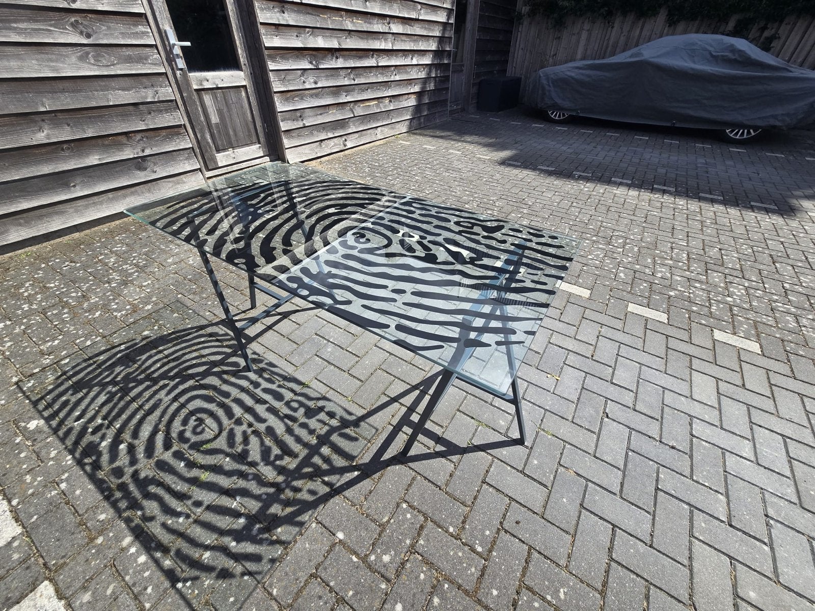 Glazen tafel met uniek vingerafdruk design, Huis en Inrichting, Bureaus, Ophalen, 148 cm, Zo goed als nieuw, 70 cm