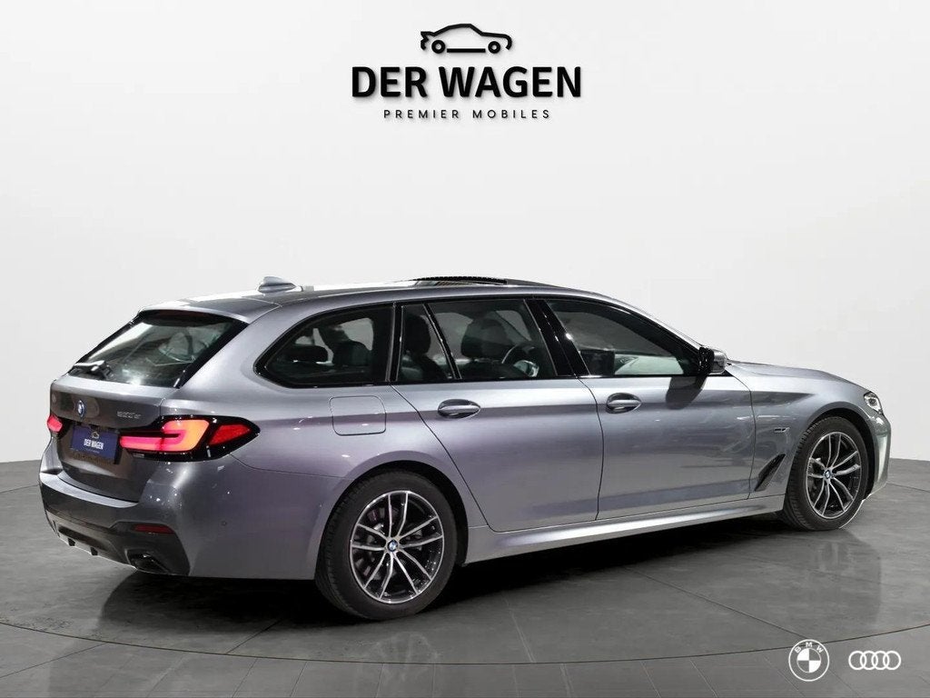 BMW 530E M SPORT / PANODAK / LEDER / STOELVW / CARPLAY / 18", Auto's, 1998 cc, Achterwielaandrijving, 4 cilinders, Met garantie (alle)