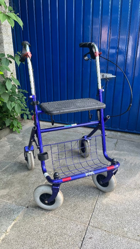 Probo rollator, met zitje en mandje, Ophalen, Opvouwbaar, Gebruikt