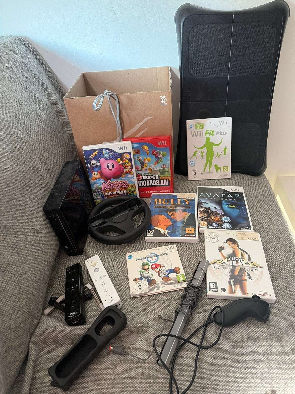 Wii spelcomputer met Balance Board en diverse spellen, Spelcomputers en Games, Ophalen, Gebruikt, Met 2 controllers, Met games