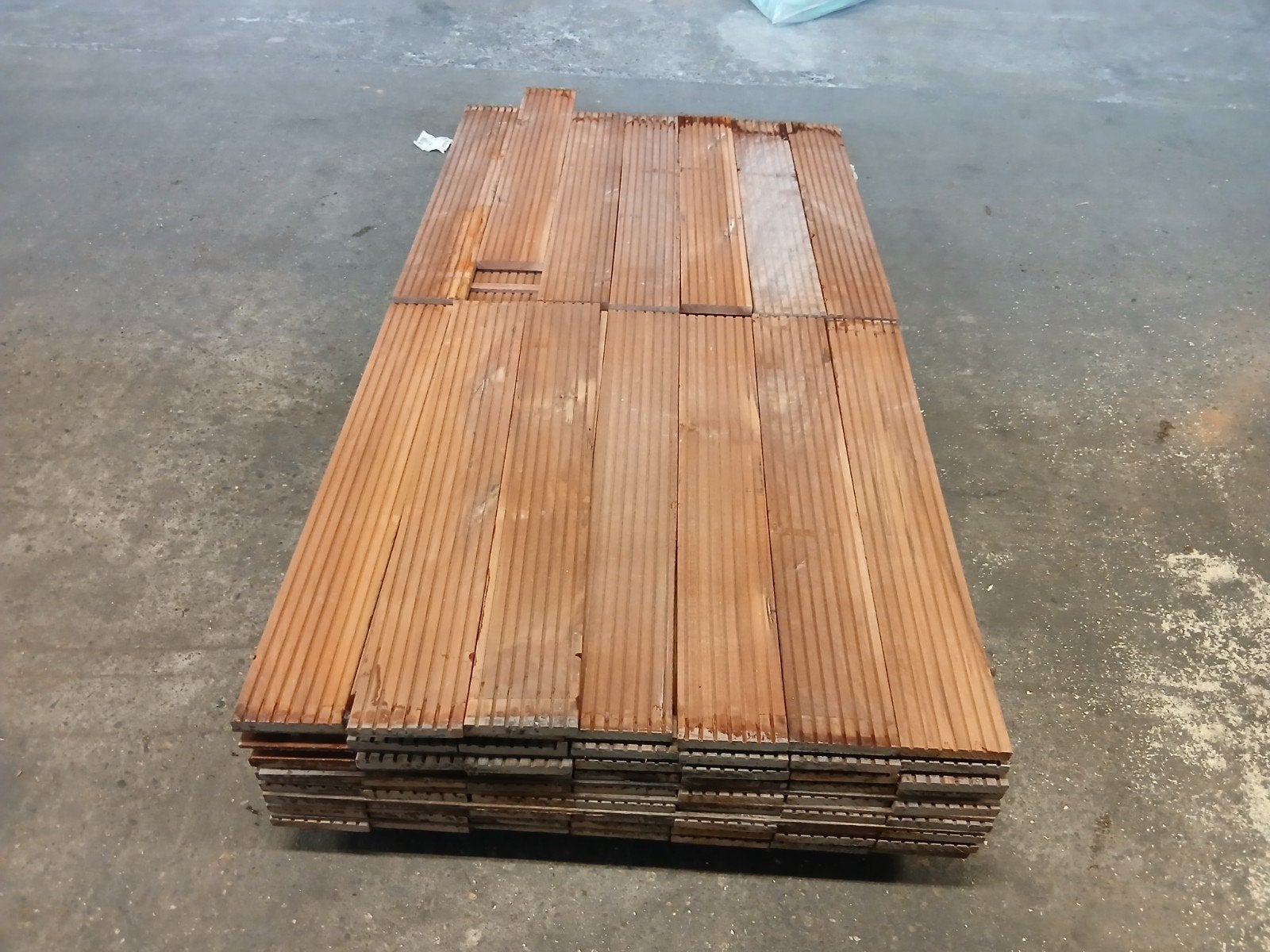 B-keus hardhouten vlonderplanken, terrasplanken, vlonderdeel, Tuin en Terras, Ophalen, Nieuw, Hout