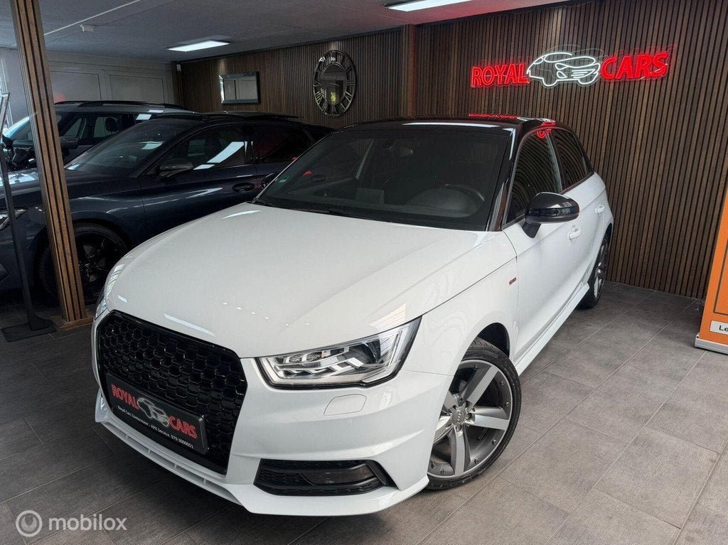Audi A1 Sportback 1.0 TFSI S-Line / Led / DSg /, Stof, 95 pk, 4 stoelen, Bedrijf