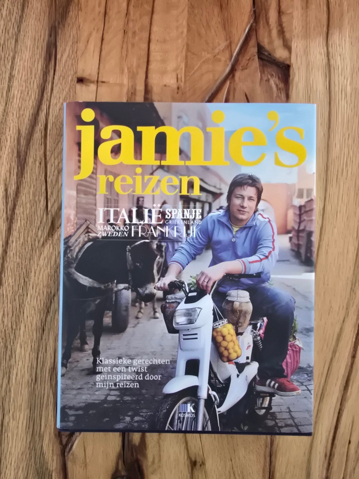 Jamie's Reizen: Klassieke gerechten met een twist, Boeken, Kookboeken, Italië, Hoofdgerechten, Ophalen of Verzenden, Zo goed als nieuw