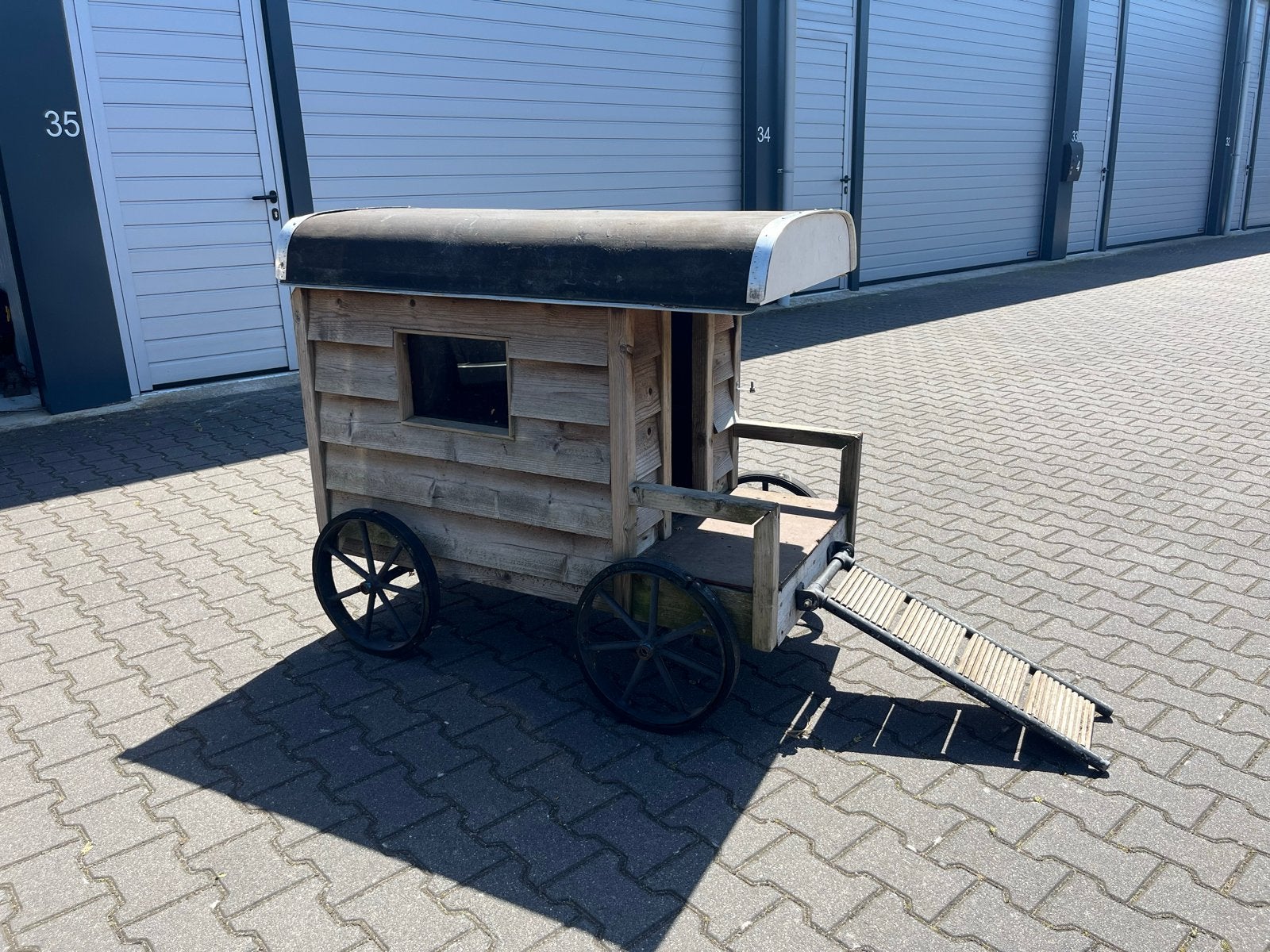 Houten woonwagen, Ophalen, Gebruikt