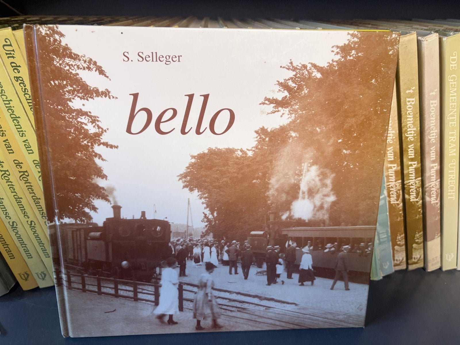 Bello: Vijftig jaar railverbinding Alkmaar - Bergen aan Zee, Boeken, Ophalen of Verzenden, Gelezen, Trein