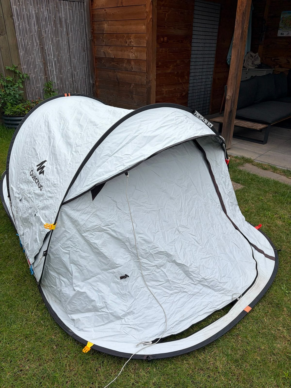 Fresh & black tent 2 persoons, Caravans en Kamperen, Tenten, Ophalen