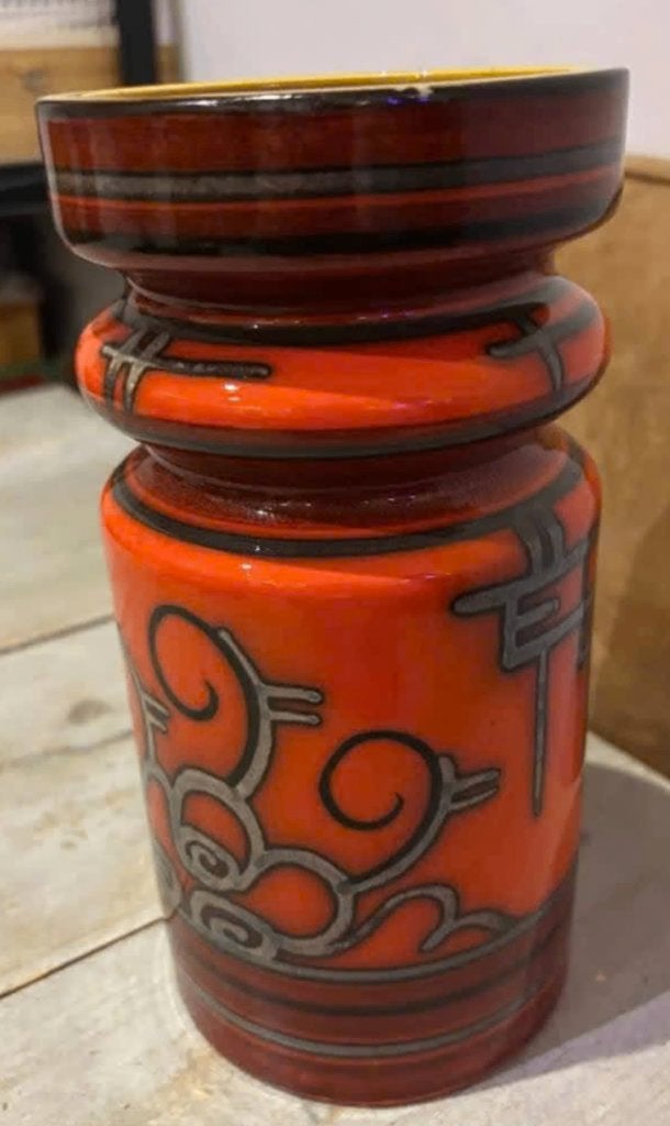 Keramische vaas Flora Gouda Holland - thema Tokio - 1970, Oranje, Ophalen of Verzenden, Zo goed als nieuw, 22 cm