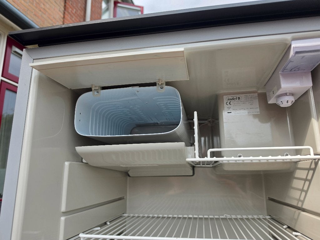 Indel B Koelkast 130L 12/24 volt, Ophalen, Minder dan 85 cm, 100 tot 150 liter, Zo goed als nieuw