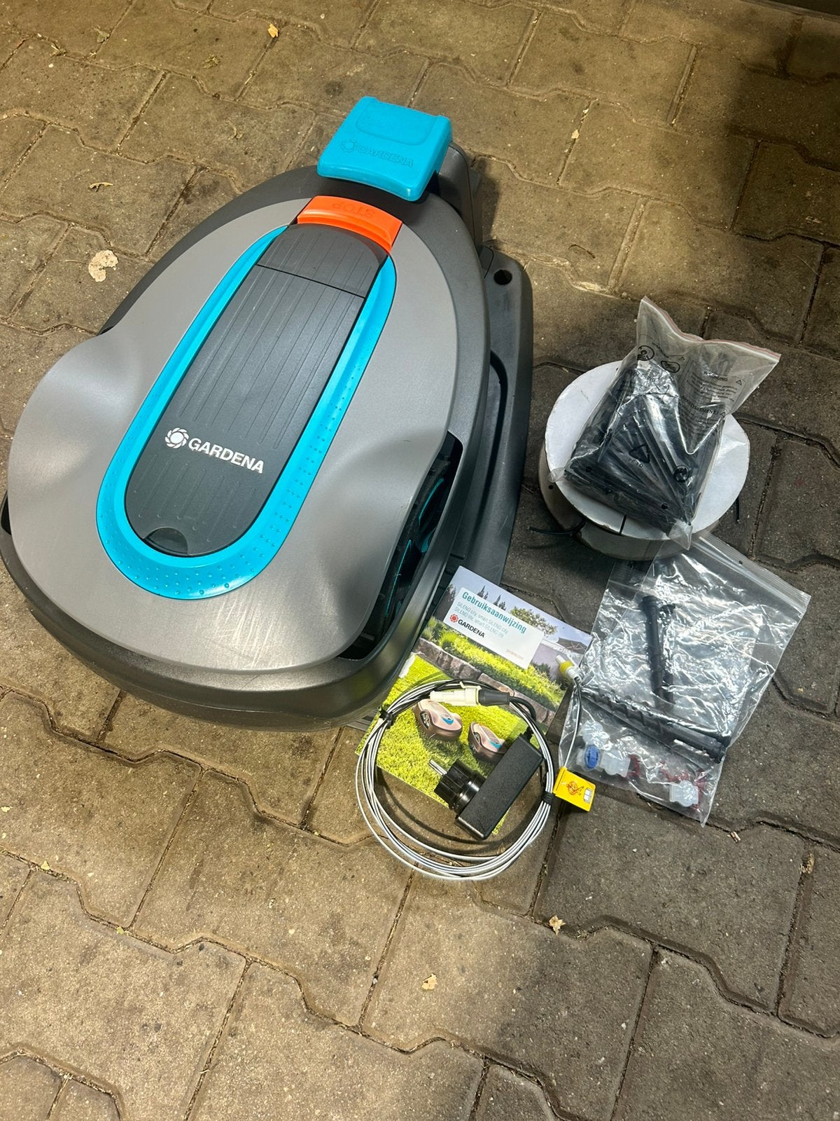 Gardena Robotmaaier Sileno city 250, Tuin en Terras, Robotmaaiers, Ophalen, Zo goed als nieuw, Minder dan 20 cm