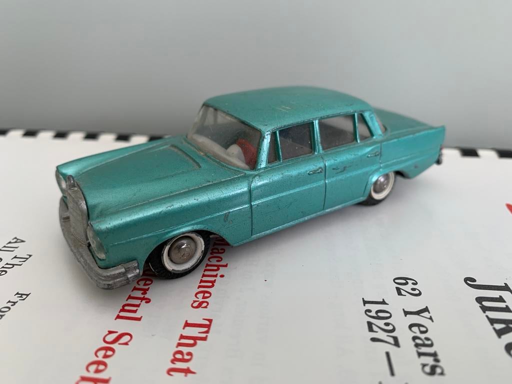 Tekno nr. 726 Mercedes-Benz 220 SE uit 1960 - Lichtblauw, Hobby en Vrije tijd, Modelauto's | 1:43, Ophalen of Verzenden, Gebruikt