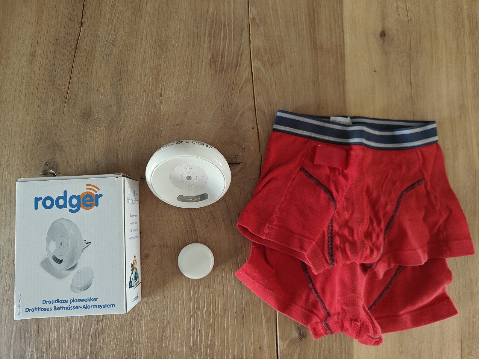 Rodger Draadloze Plaswekker met 2 Rodger Boxers, Kinderen en Baby's, Overige Kinderen en Baby's, Gebruikt, Ophalen