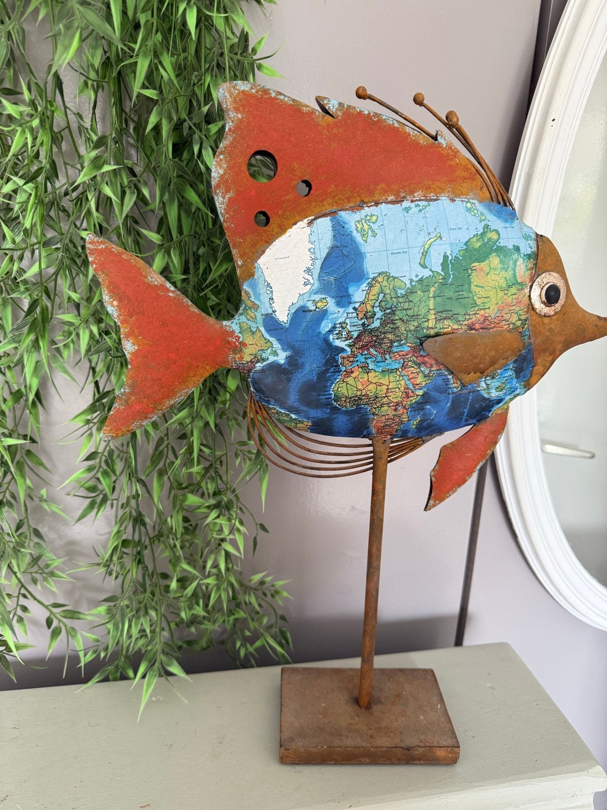 Decoratieve Vis op Plateau met Wereldkaart Design, Ophalen, Vintage, Gebruikt, Meerkleurig