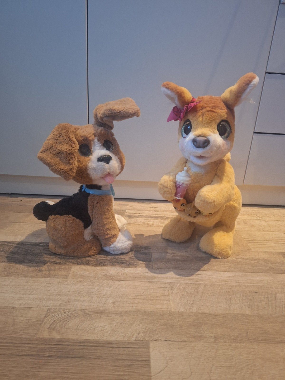 FurReal Chatty Charlie Beagle en Mama Josie Kangoeroe, Ophalen, Overige merken, Overige karakters, Hond