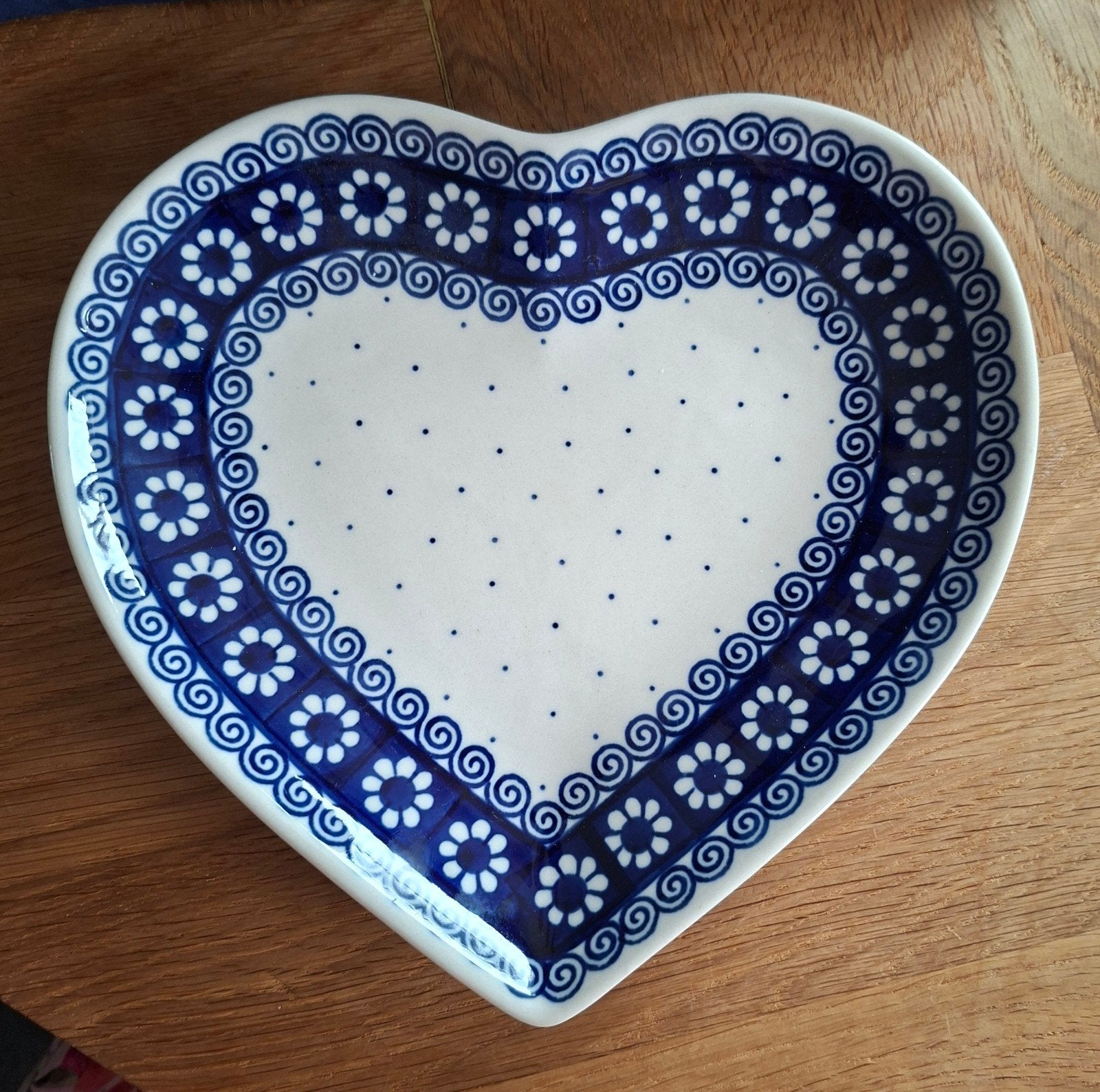 Bunzlau Medium bord - Hart - 23 cm, Gebruikt, ., Keramiek, Ophalen of Verzenden