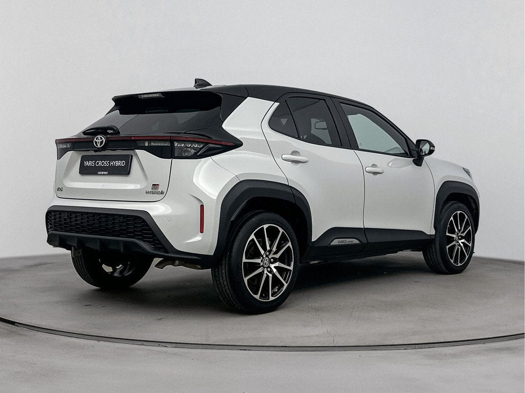 Toyota Yaris Cross 1.5 Hybrid 115 GR-Sport | Stoelverwarming, Auto's, Toyota, 12 maanden, Gebruikt, 3 cilinders, 550 kg