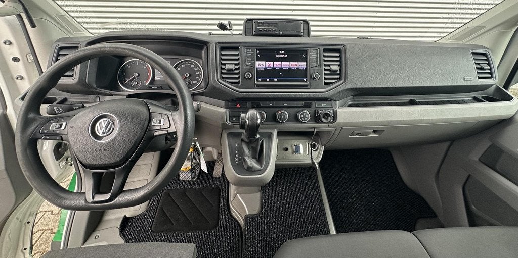 Volkswagen Crafter 50 2.0 TDI Highline BE-combi met laadklep, Auto's, Bestelauto's, Automaat, Gebruikt, 4 cilinders, Volkswagen