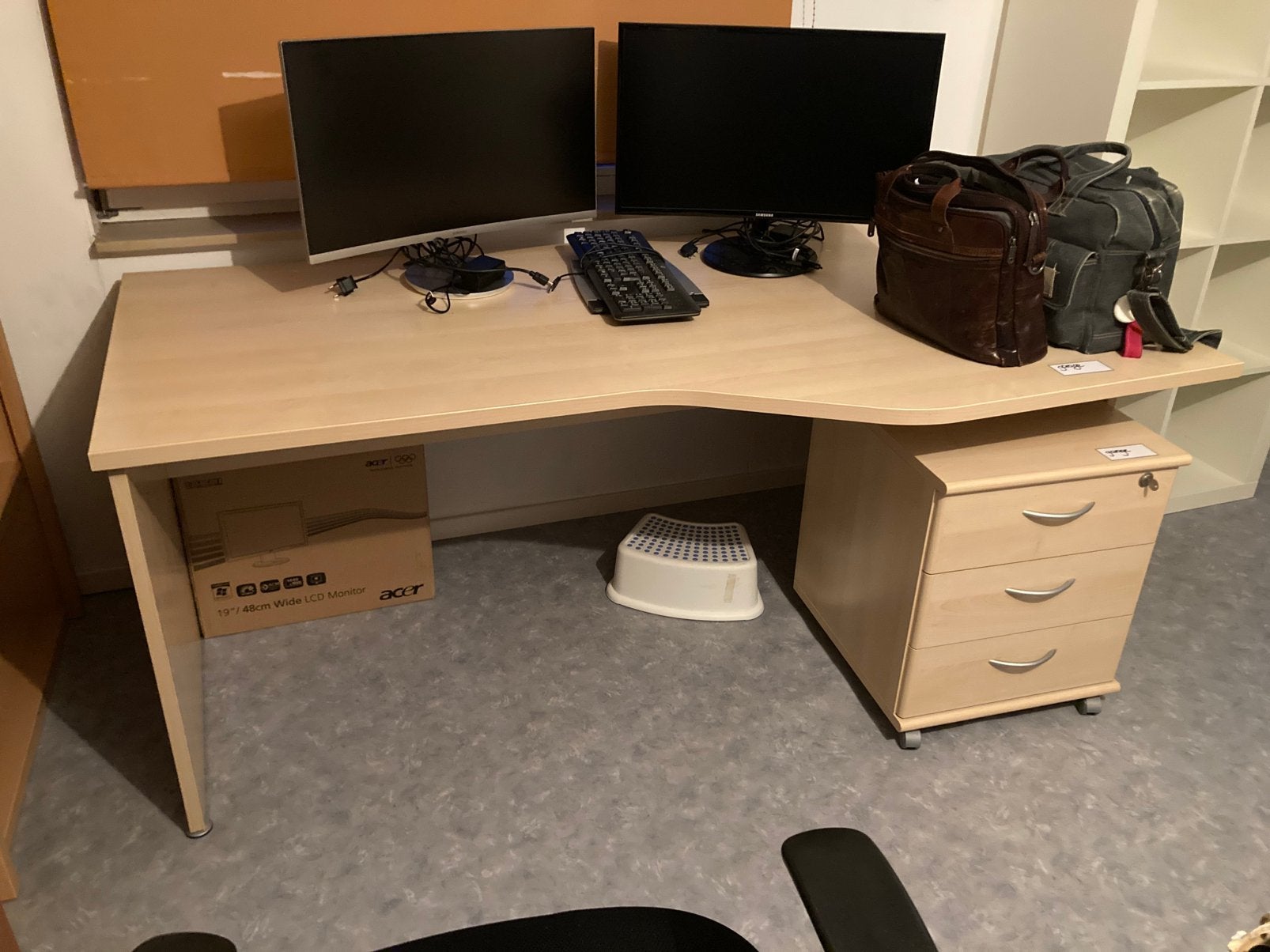 Te koop: bureau + ladekastje, Huis en Inrichting, Bureaus, Ophalen, Gebruikt