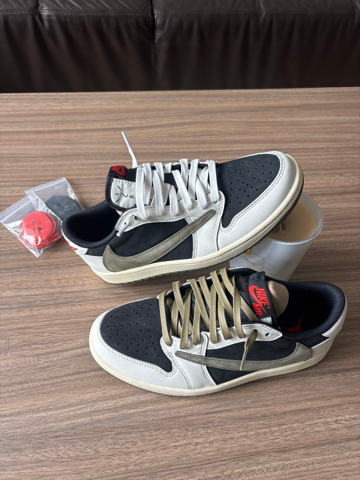 Travis Scott x Air Jordan 1 Low OG "Olive", Overige kleuren, Nike, Nieuw, Ophalen of Verzenden