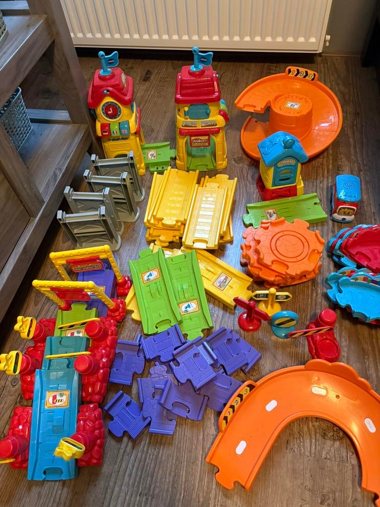 Vtech Toet Toet auto treinstation, Kinderen en Baby's, Speelgoed | Vtech, Ophalen of Verzenden, Gebruikt, 6 maanden tot 2 jaar