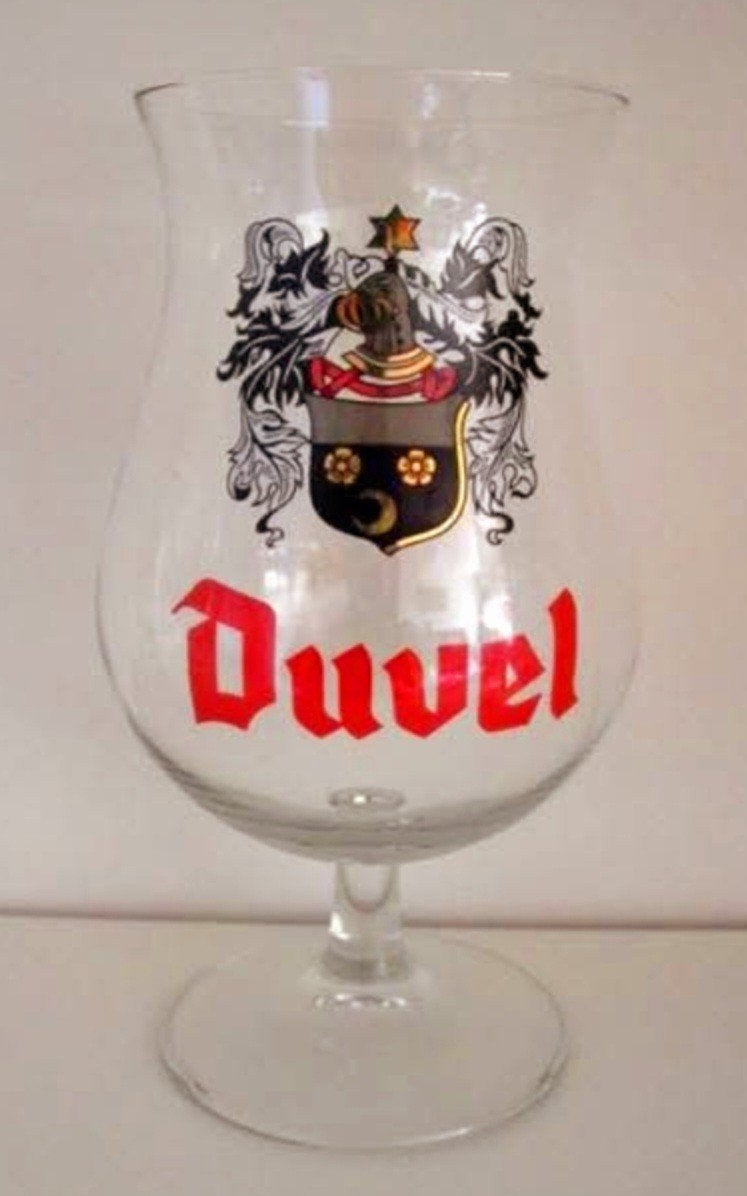 Duvel glas wapenschild met rode duvel letters, Verzamelen, Biermerken, Ophalen of Verzenden