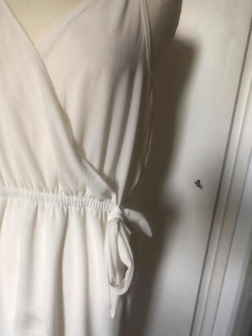 TWODAY witte mouwloze jurk M overslag elastiek in de taille, Maat 38/40 (M), Twoday, Wit, Ophalen of Verzenden