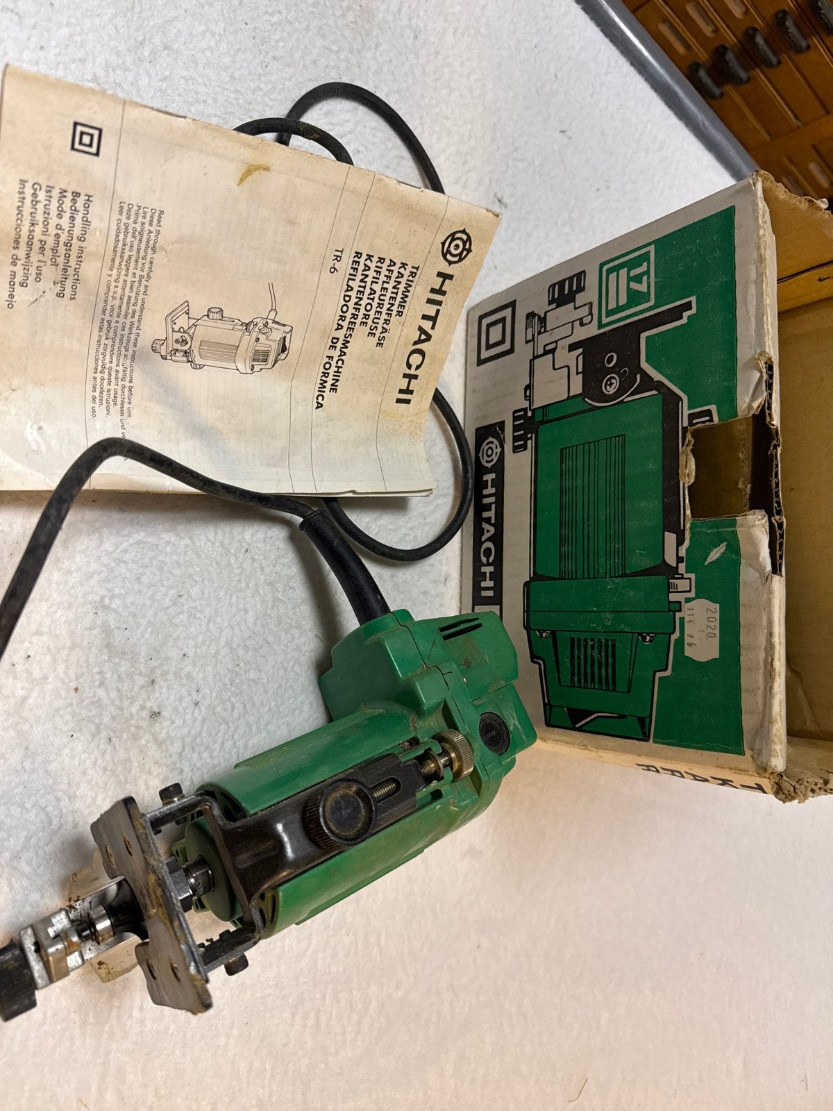 Hitachi TR-6 Kantenfreesmachine - Vintage en Functioneel, Ophalen, Gebruikt, Elektrisch, Kantenfrees