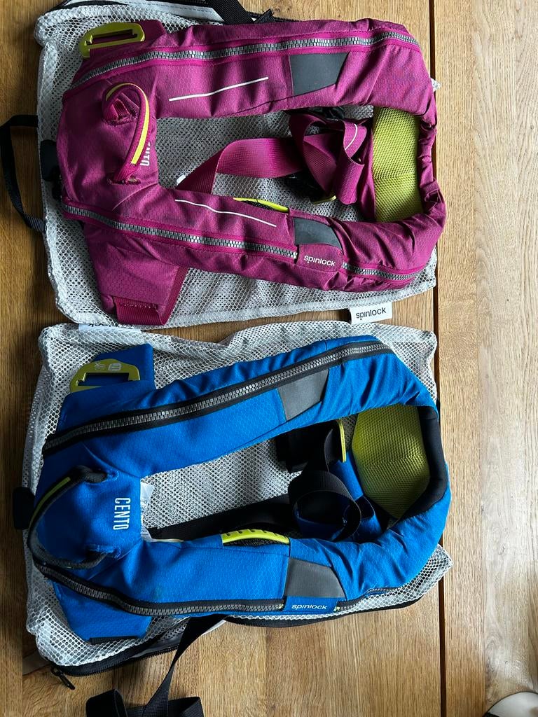 Spinlock reddingsvesten (2 stuks) - Blauw & Roze, Ophalen of Verzenden, Zo goed als nieuw