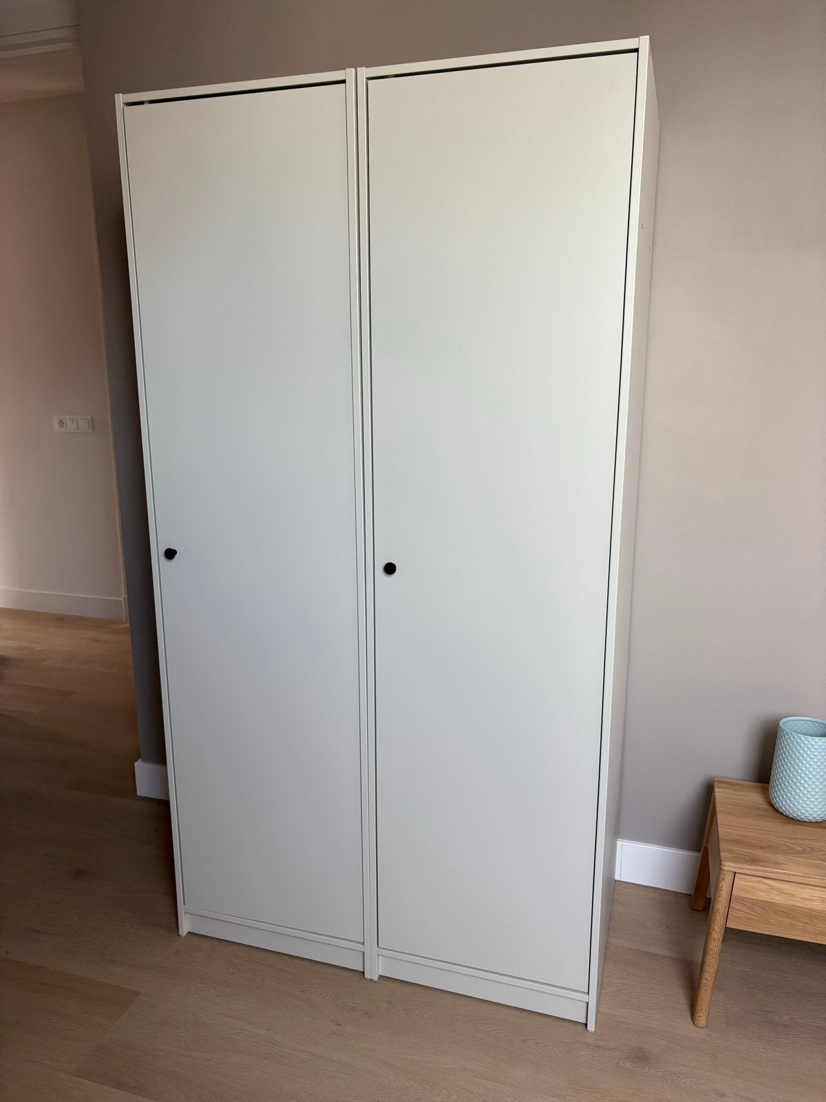 Foto 2 van 2 IKEA GURSKEN Kledingkasten - Zo goed als nieuw