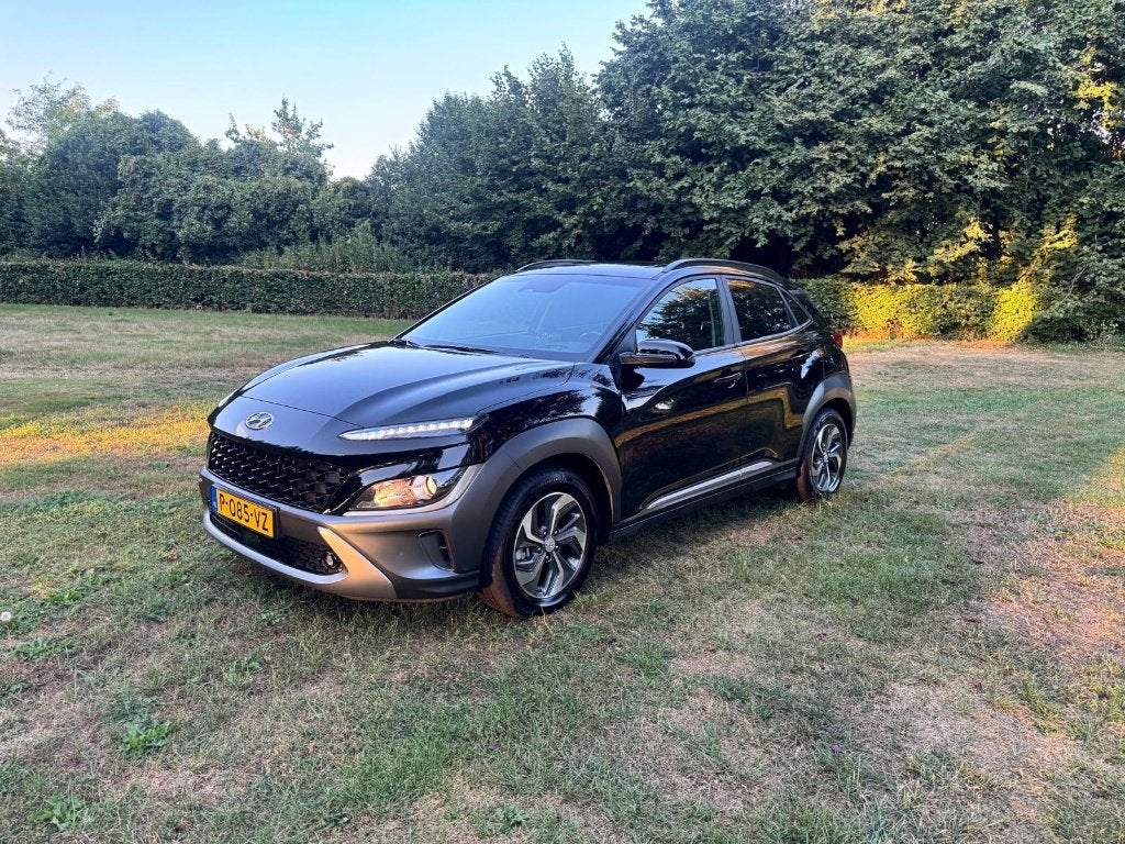 Hyundai Kona 1.6 GDI HEV 141pk DCT 2022 Zwart, Stof, Zwart, Origineel Nederlands, 75 €/maand