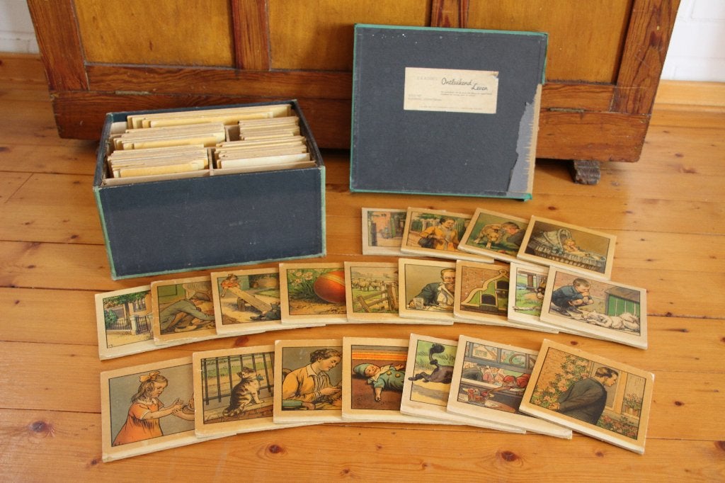 Oud klassikaal les materiaal  schoolplaten, Ophalen