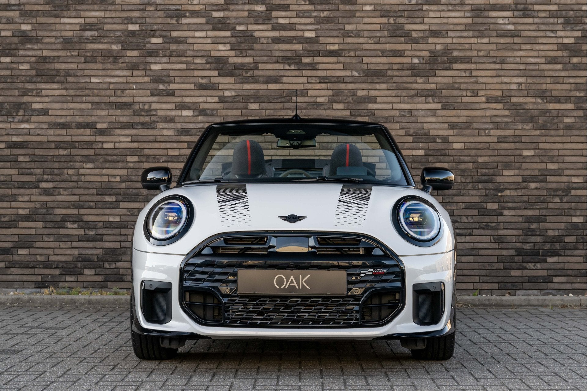 MINI Cabrio 2.0 Cooper C John Cooper Works XL | Navi | H&K |, Auto's, Mini, 15 km/l, Gebruikt, Zwart, 4 stoelen