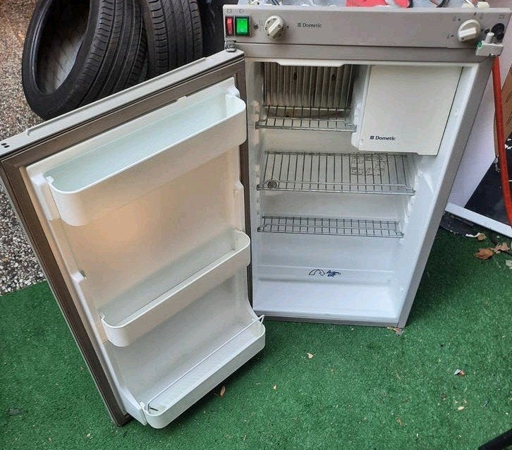 Dometic RM-4230 camper caravan koelkast op gas 12v 220v, Ophalen, Minder dan 60 cm, Minder dan 85 cm