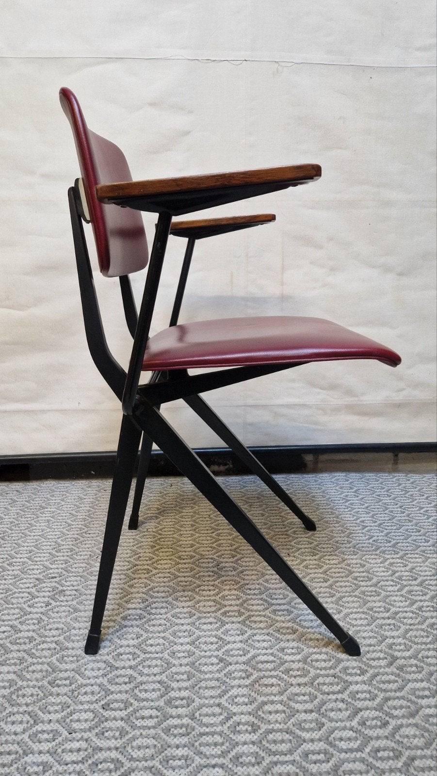 vintage chair Marko met houten armleggers spinstoel  S202, Ophalen, Huis en Inrichting