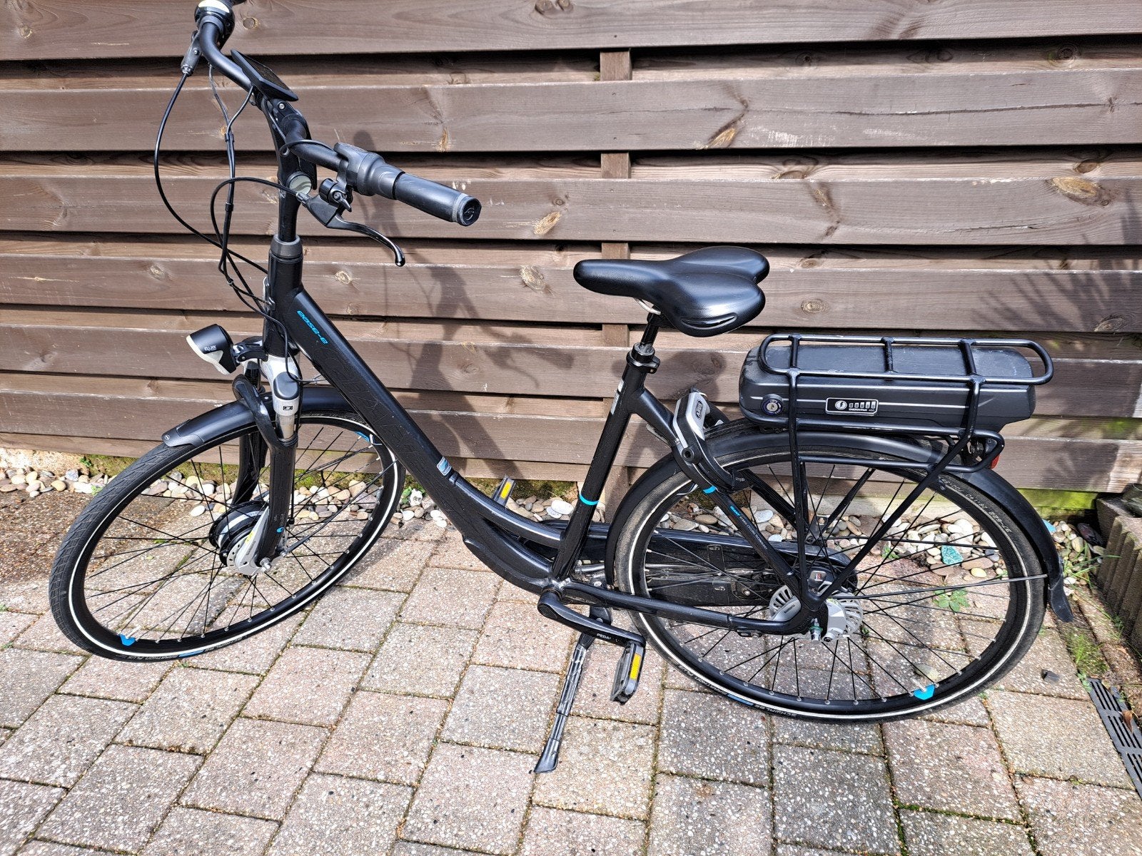 Giant Ease-E+ Elektrische Stadsfiets, Fietsen en Brommers, Ophalen, Gebruikt, 30 tot 50 km per accu, Giant