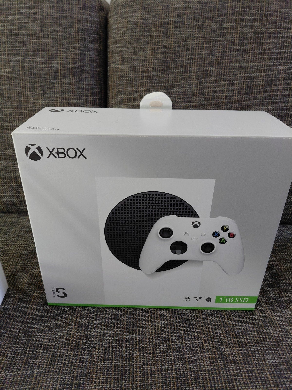 Xbox Series S 1TB SSD + 2 controllers - Zo goed als nieuw, Spelcomputers en Games, Spelcomputers | Xbox Series X en S, Ophalen