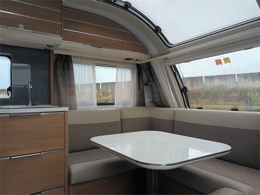 Adria Adora 462 UP, Bedrijf, 5 tot 6 meter, Tot en met 4, 1000 - 1250 kg
