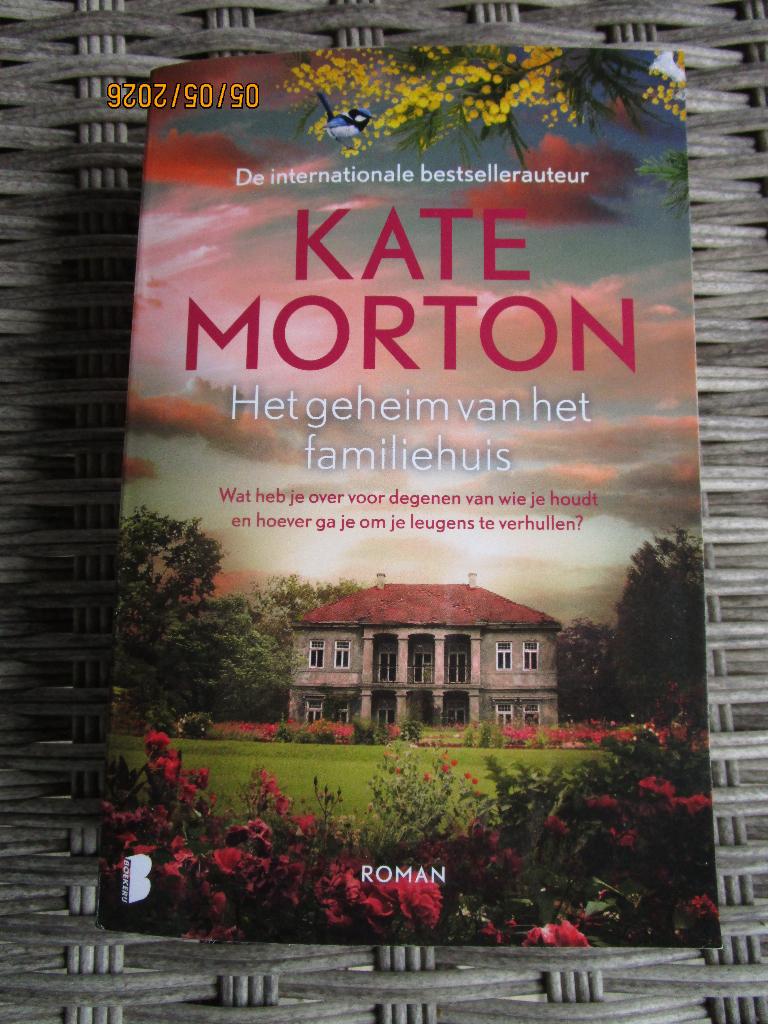 Kate Morton/ Het geheim van het familiehuis, Ophalen of Verzenden, Gelezen, Kate Morton