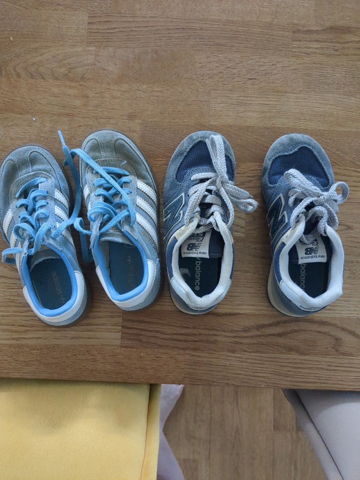 Schoenen adidas en new balance maat 29, Adidas, Jongetje of Meisje, Ophalen of Verzenden, Gebruikt