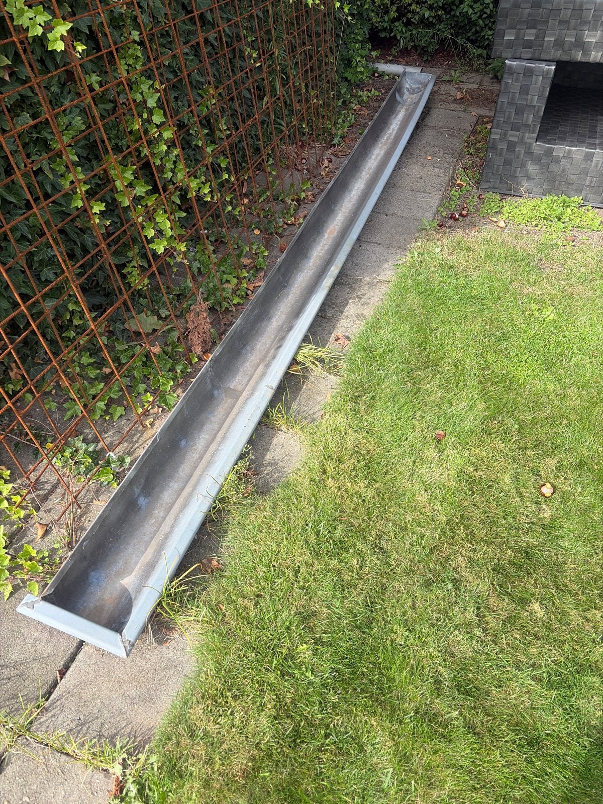 Zinken mastgoot met kraal - 380cm, Gebruikt, 2 tot 4 meter, Ophalen of Verzenden, Zink