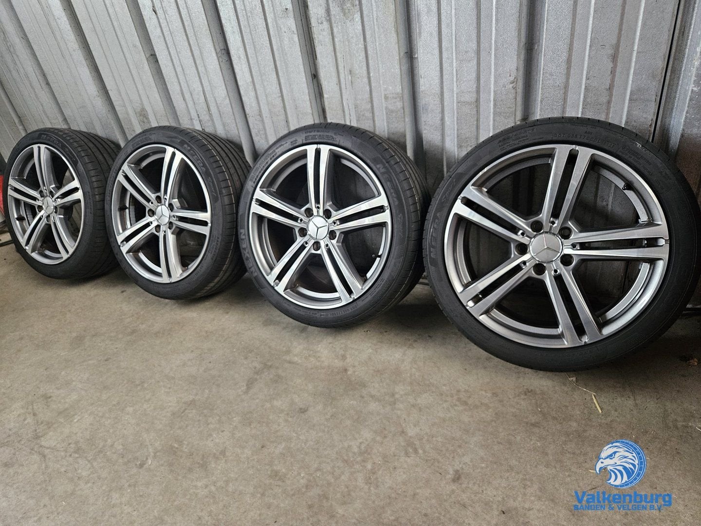 7mm! Originele Mercedes 18 inch velgen 5x112 zomerbanden 225