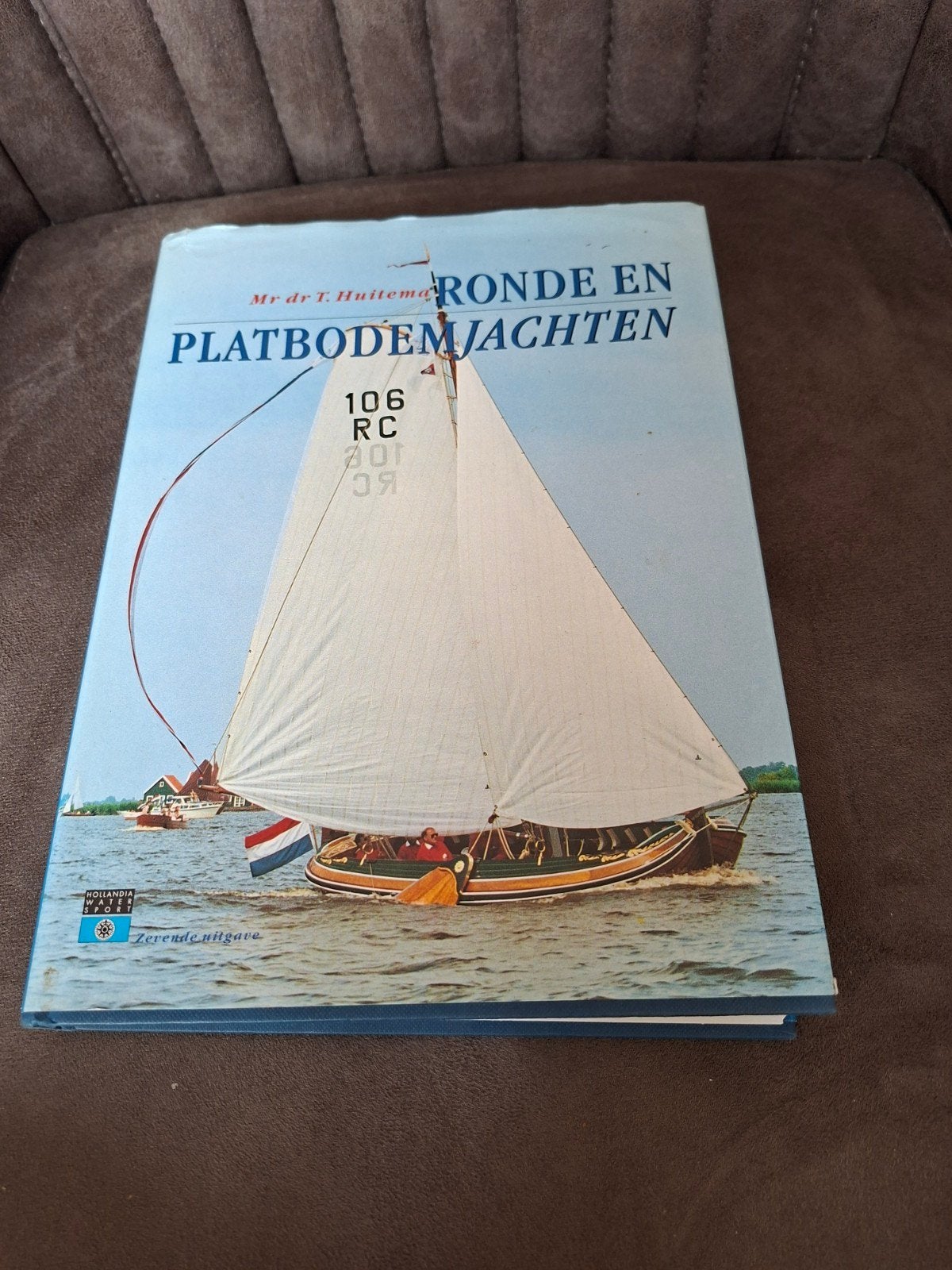 Ronde en Platbodemjachten - Mr dr T. Huitema, Ophalen of Verzenden, Gelezen, Overige onderwerpen, Mr dr T. Huitema